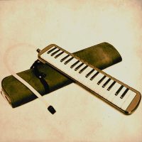 Melodika, okarina, sípok